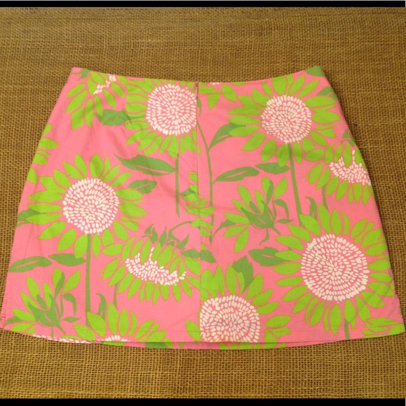Lilly Pulitzer Skort - Picture 2 of 5